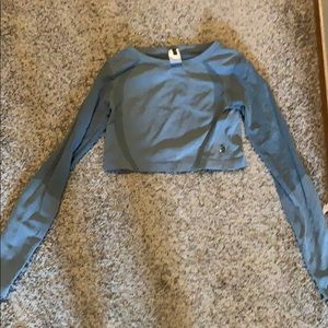 Ptula long sleeve crop top